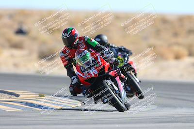 media/Jan-10-2025-CVMA Friday Practice (Fri) [[489e0da257]]/Group 4 and Trackday/Session 4 (Turn 16)/